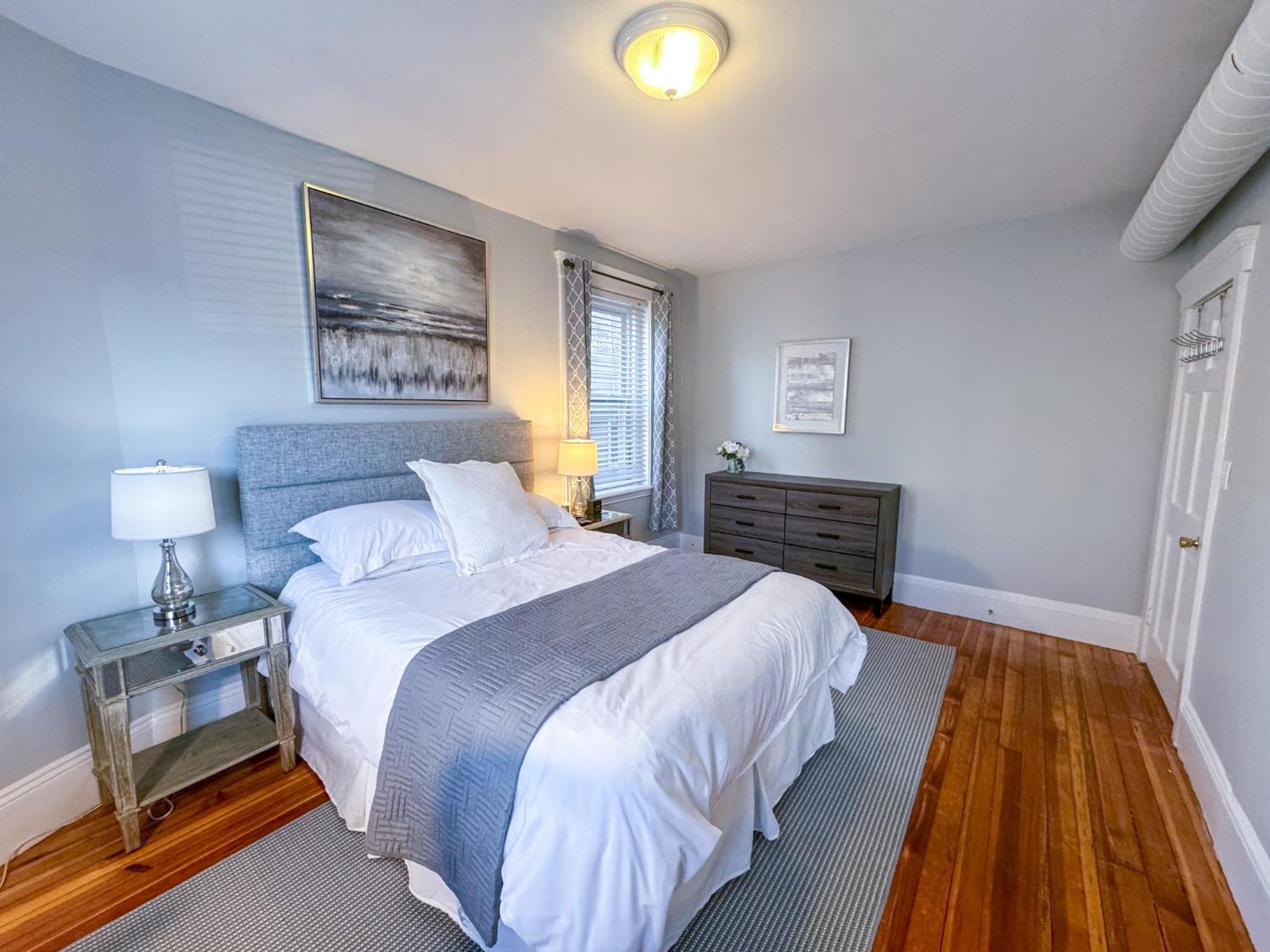 Huge,3 Bed,2Bath,Public Transport,Boston,Sleeps 9 Apartment Brookline Exterior photo